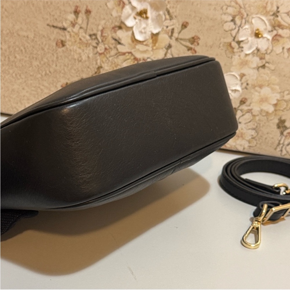 Valentino✨ Mia Black leather Bag by Mario Valentino - Picture 8 of 15